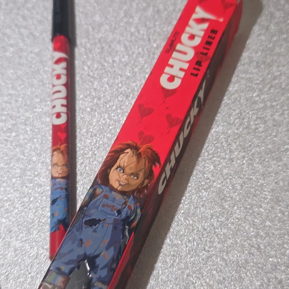 ❇️🧚‍♀️CHUCKY Glamite Brown Lip Liner NWT